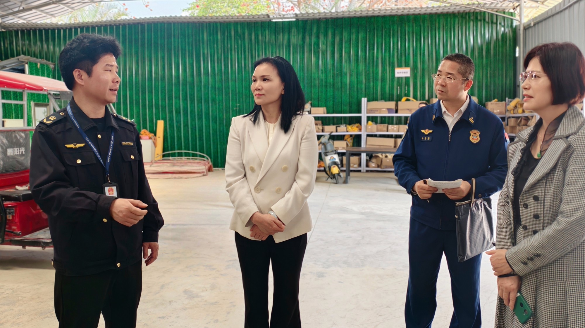 ��С�Ĵ��ӿ�չ�綯��ͣ�ų��������ȫ�涨ִ�����